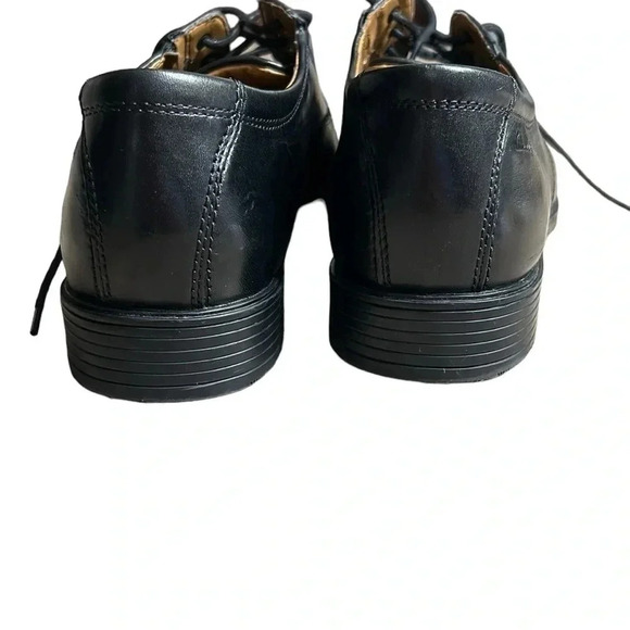 Clark’s Tilden Oxford Collection shoes,men size 8.Black leather soft cushion. - Picture 9 of 14